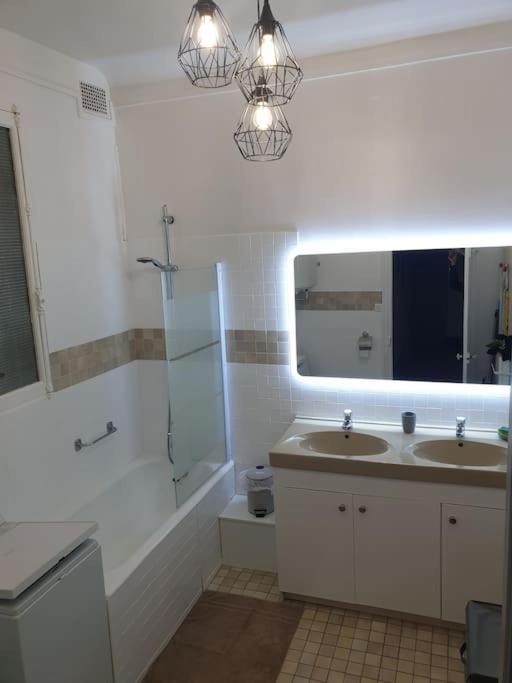 Grand T2 Calme Et Cosy Au « Pyrenees Palace » Bagneres-de-Luchon Ngoại thất bức ảnh