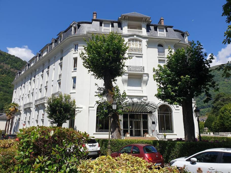 Grand T2 Calme Et Cosy Au « Pyrenees Palace » Bagneres-de-Luchon Ngoại thất bức ảnh